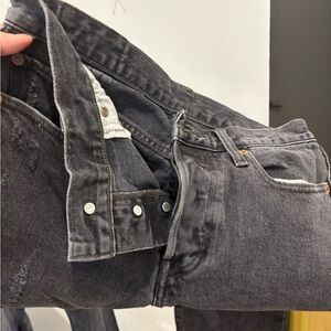 Levi's Women's Straight Leg Jeans in Dark Gray